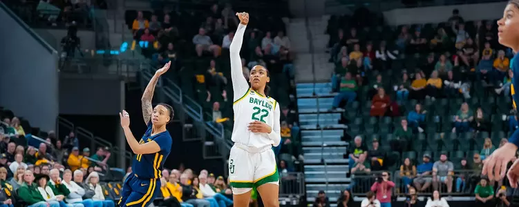 Fontleroy shoots the three against WVU