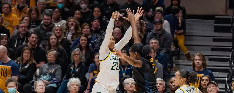 Bella Fontleroy shoots a three at WVU