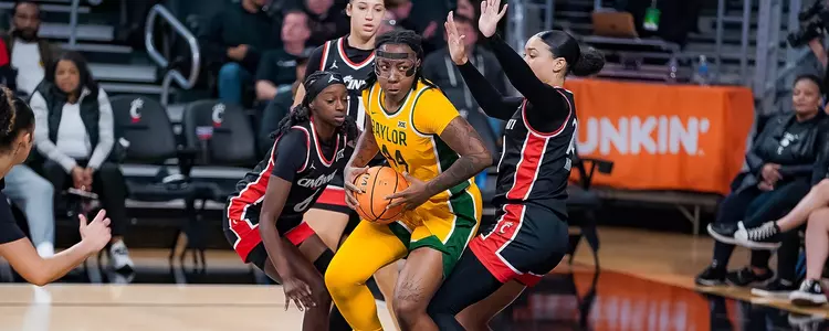 Dre'Una Edwards gets the rebound against Cincinnati