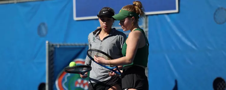 Miska Kadleckova and Danielle Tuhten during doubles