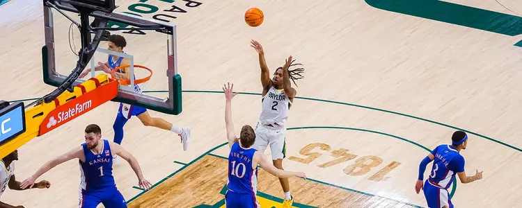 Jayden Nunn shoots a jumper against Kansas