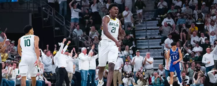 Yves Missi celebrates against Kansas