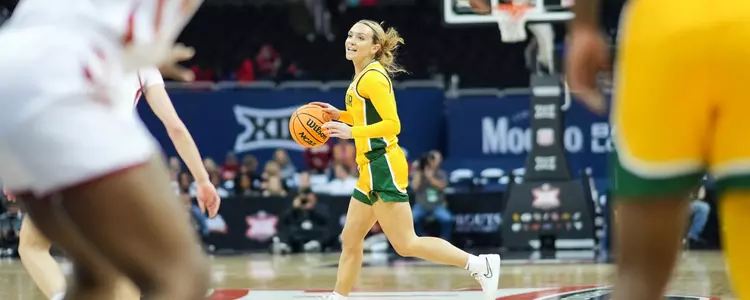 Jana Van Gytenbeek runs the offense against Iowa State