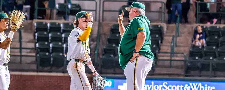 Mitch Thompson High Five