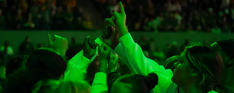 Team huddle vs Oklahoma State