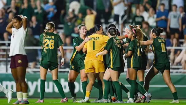 Soccer celebrates win over Texas State in 2025