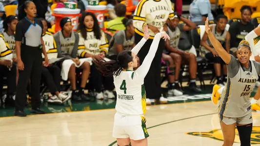 Jana Van Gytenbeek scores vs Alabama St.