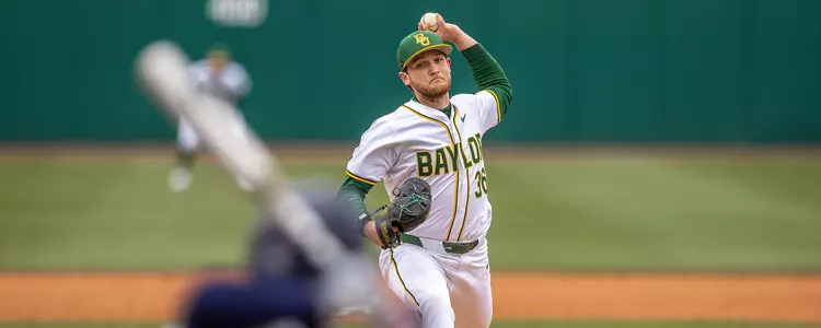 Ethan Calder pitching against Gonzaga 2025