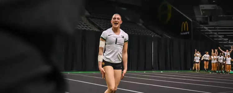 Sarah Kerr finishes her tumbling pass at Oregon