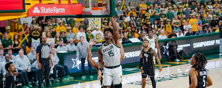 Norchad Omier dunks against UCF