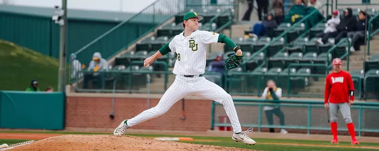 Lucas Davenport pitching against LMU in 2025
