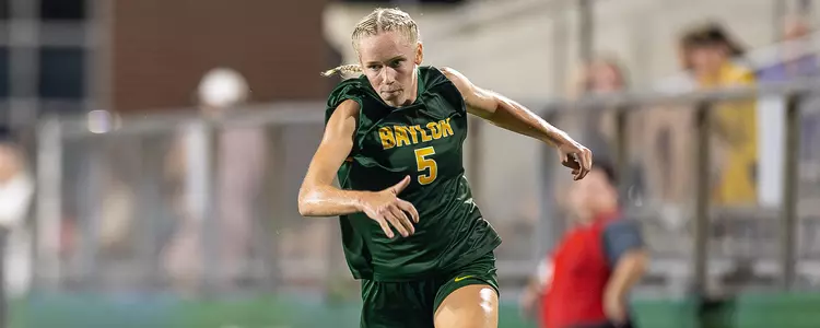 Lauren Omholt in exhibition vs LSU