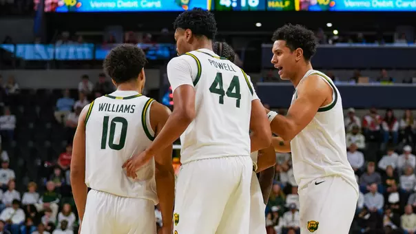 MBB Team Huddle vs Houston