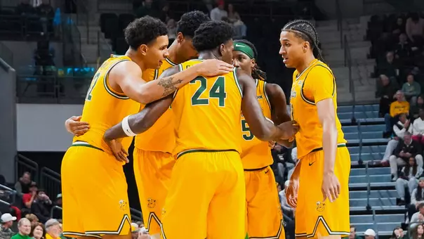 MBB Huddle vs Texas Tech