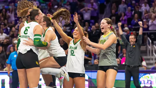 VB sweeps TCU