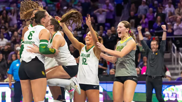VB sweeps TCU