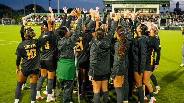 Baylor soccer huddle ahead of Blackout on the Brazos match against TCU in Waco