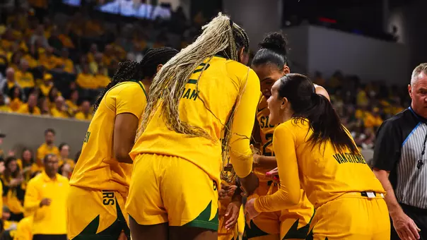 WBB huddle vs TCU 2026