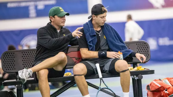 Michael Woodson talking to Alexandru Chirita