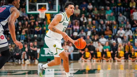 Michael Rataj dribbling