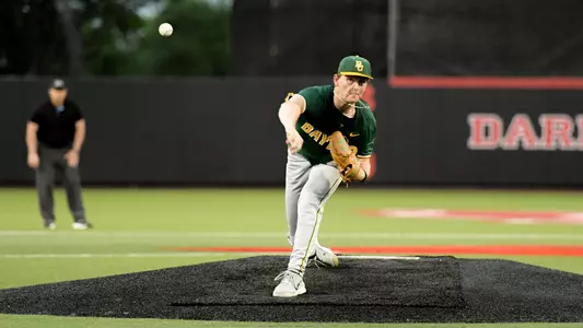 Lucas Davenport pitching at Houston 2026
