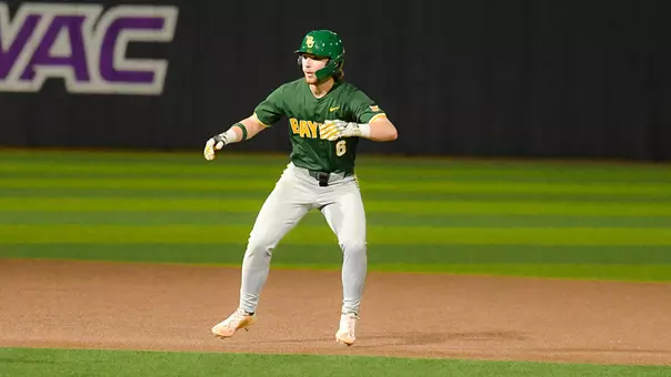 Travis Sanders leading off second base at Tarleton State 2026