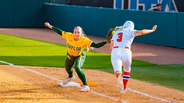 Leah Cran Catches a Ball Against UT Arlington
