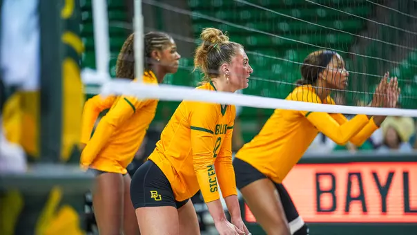 Baylor Volleyball at the Net vs. UTSA