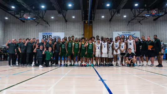 MBB vs. Bishop's Team Pic in Montreal