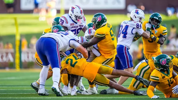 FB Tackling LaTech at McLane Stadium