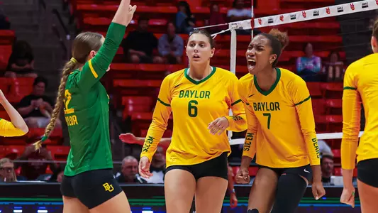 Baylor Celebrates Point against Utah in 2026