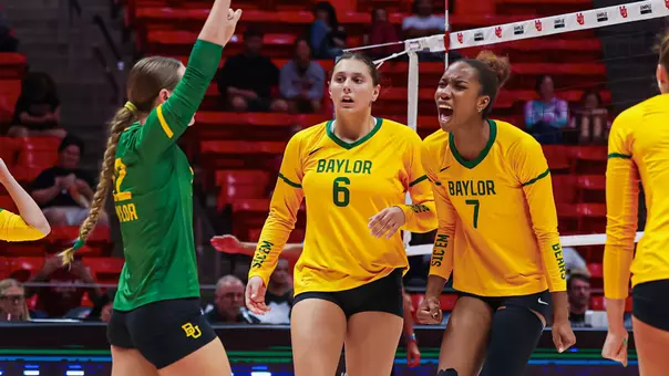 Baylor Celebrates Point against Utah in 2026