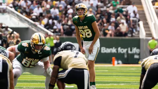 Rhett Armstrong prepares for a field goal vs Colorado 2026