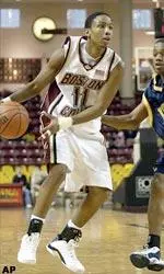 Louis Hinnant drives to the basket in the first half.