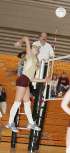 Senior Dorota Niemczewska posted 10 kills and nine digs in a losing effort