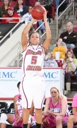 Senior Victoria Jones tallies a season-high five assists on Senior Day