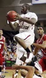 Reggie Jackson averaged 21.0 ppg in the Eagles' two wins last week.