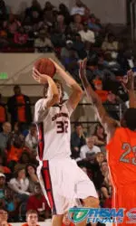 Eddie Odio will join the Eagles for the 2011-12 season.