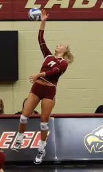 Sophomore Julia Topor had 16 kills in the 5 set match