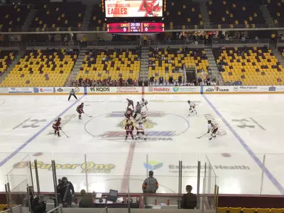 Minnesota Duluth faceoff