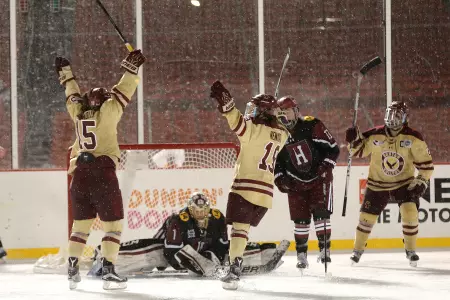 Erin Connolly goal in Frozen Fenway