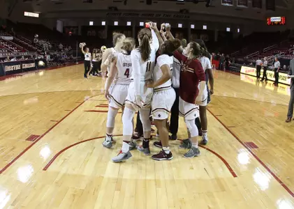2017 Team Huddle_WBB