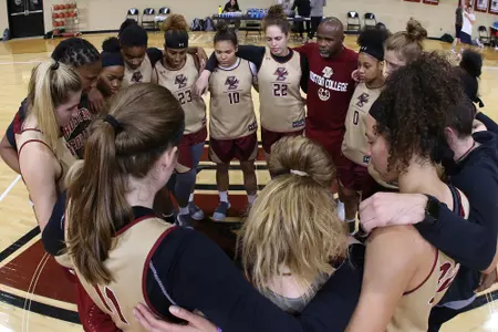 2018-19 WBB Huddle