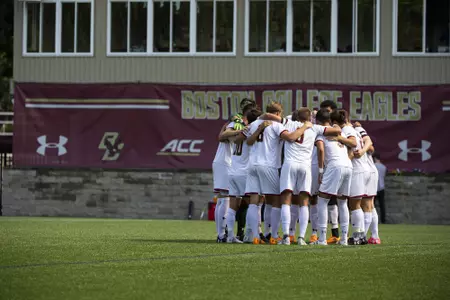 2019 M Soccer Huddle