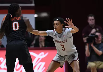 Freshman Jaelyn Batts playing defense at Virginia Tech, 1.23.20.