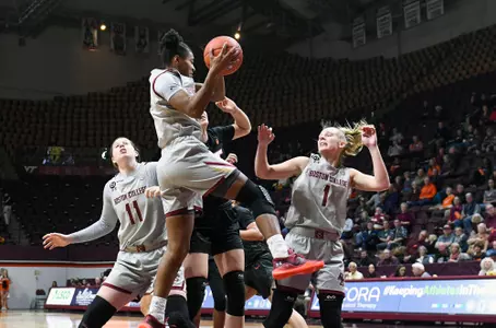 Taylor Soule drives to the hoop against Virginia Tech, 1.23.20