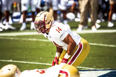Max Richardson eyes the quarterback at Duke