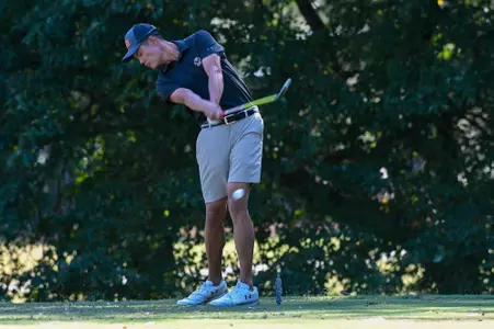 Patrick Wu tees off for BC golf
