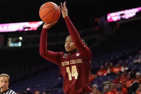 Marnelle Garraud hits a jumper at Clemson on Feb. 9, 2020.