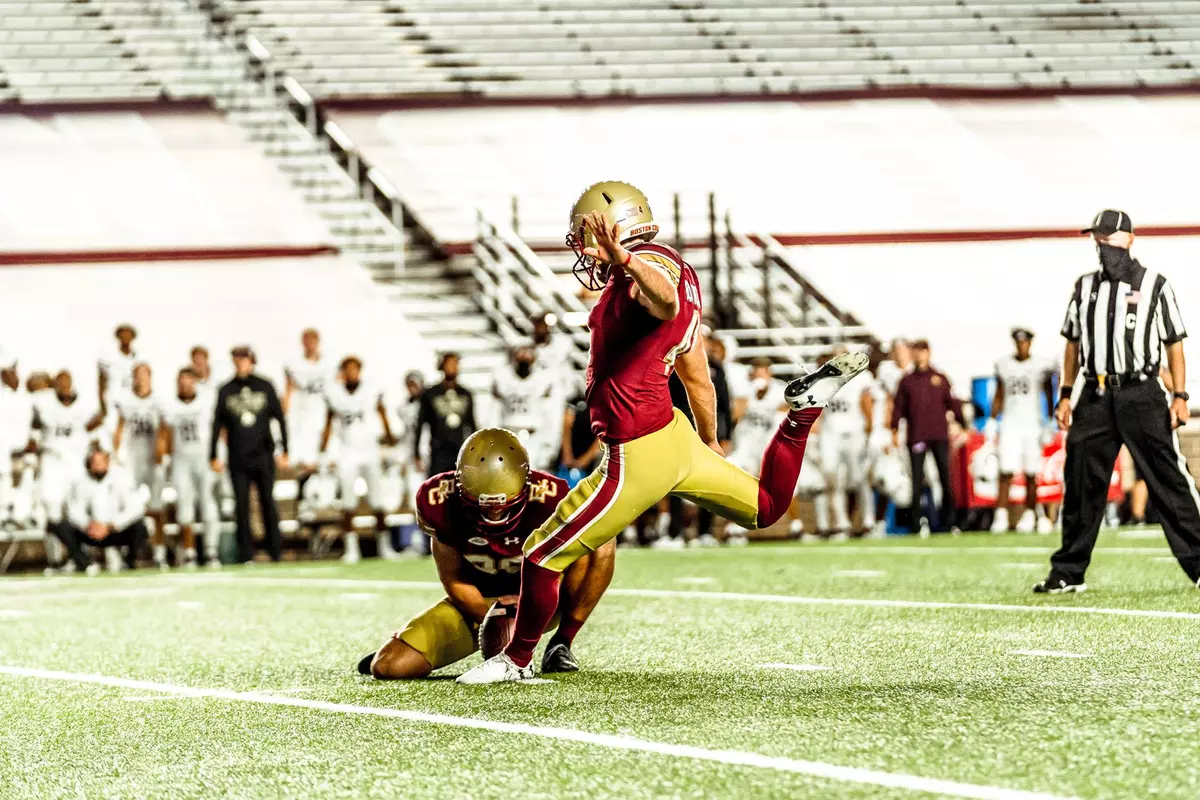 Aaron Boumerhi kicks the game-winning field goal vs. Texas State